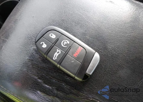 2013 Chrysler 300 Motown from USA, damaged, VIN 2C3CCAAG0DH630550